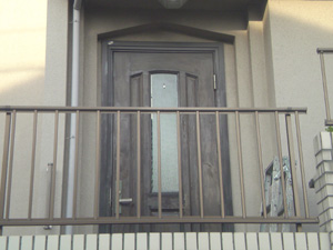 【完工事例】[09.1.7] 茅ケ崎市Ｙ様邸　玄関ドアの塗り替え塗装